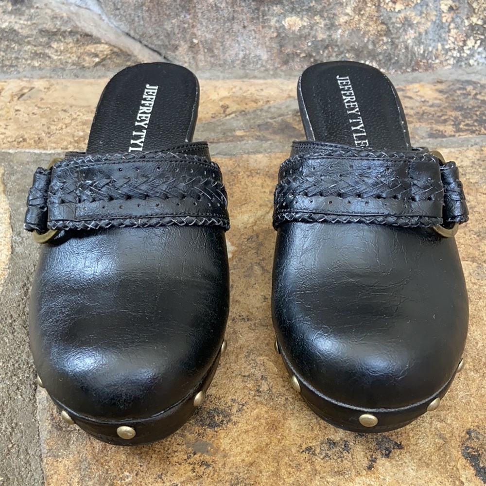 Jeffrey Tyler Clogs - Picture 2 of 10
